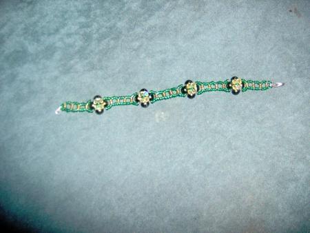 bracelet fleur sur boule
